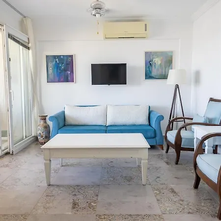 Stunning Sea View Cosy Apartment *